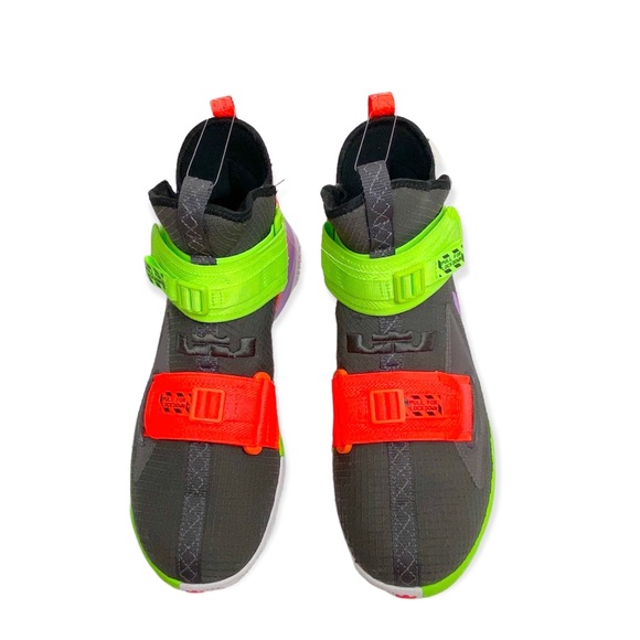 LEBRON SOLDIER | XIII basketball shoes - Picture 4 of 13